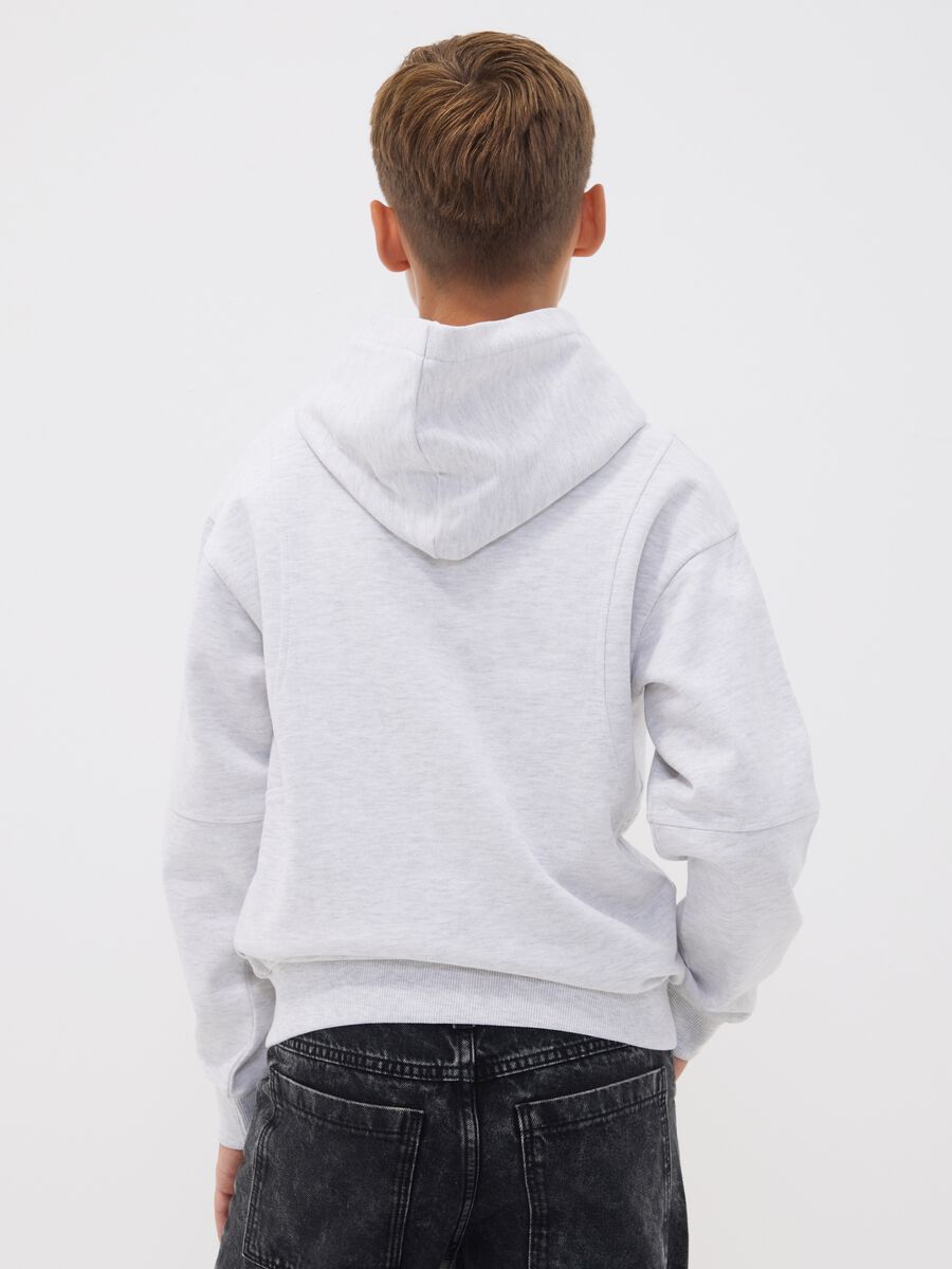 Grey oversized cotton and viscose blend hoodie for boys_2
