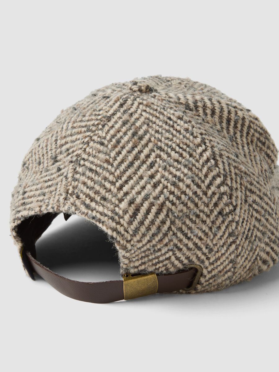 Beige wool-blend cap with patterned design_2