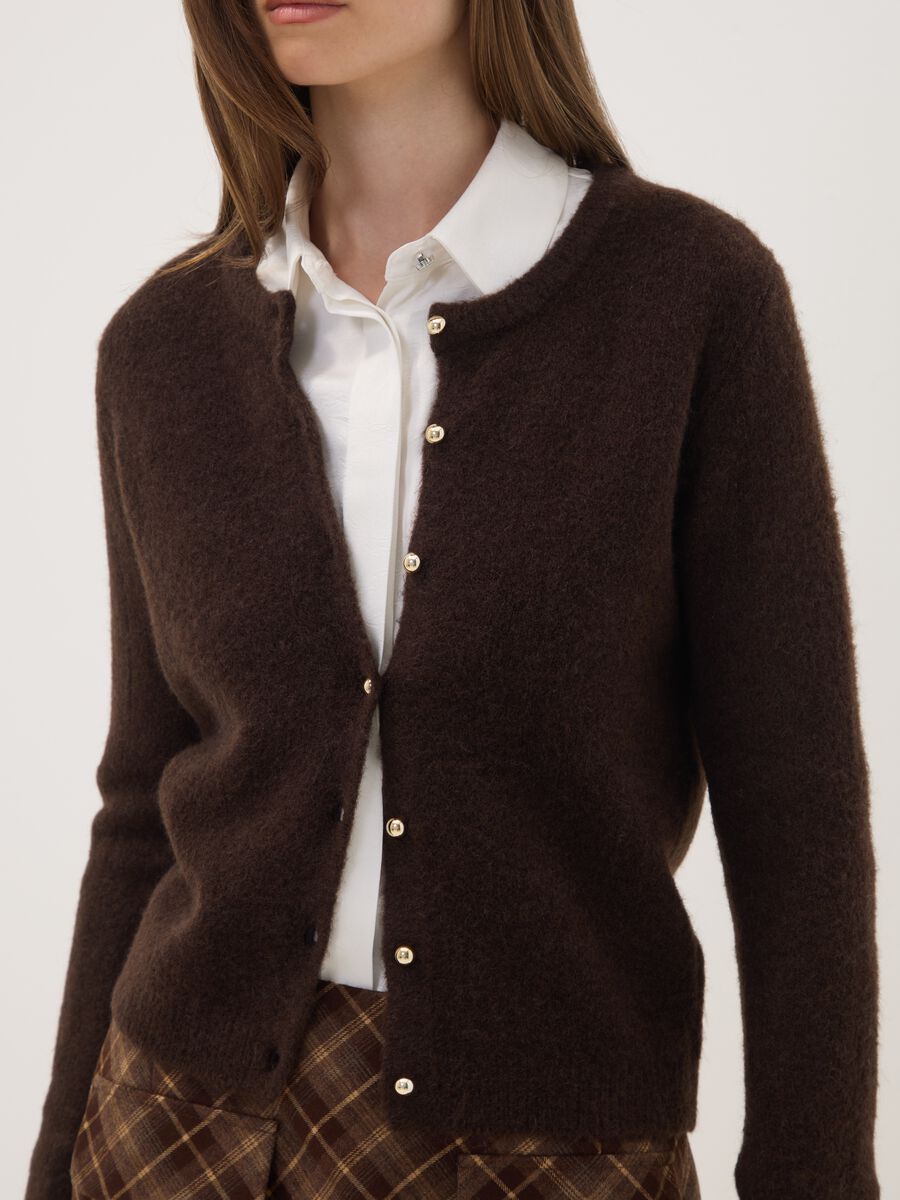 Brown stretch wool crew-neck cardigan, regular fit_2