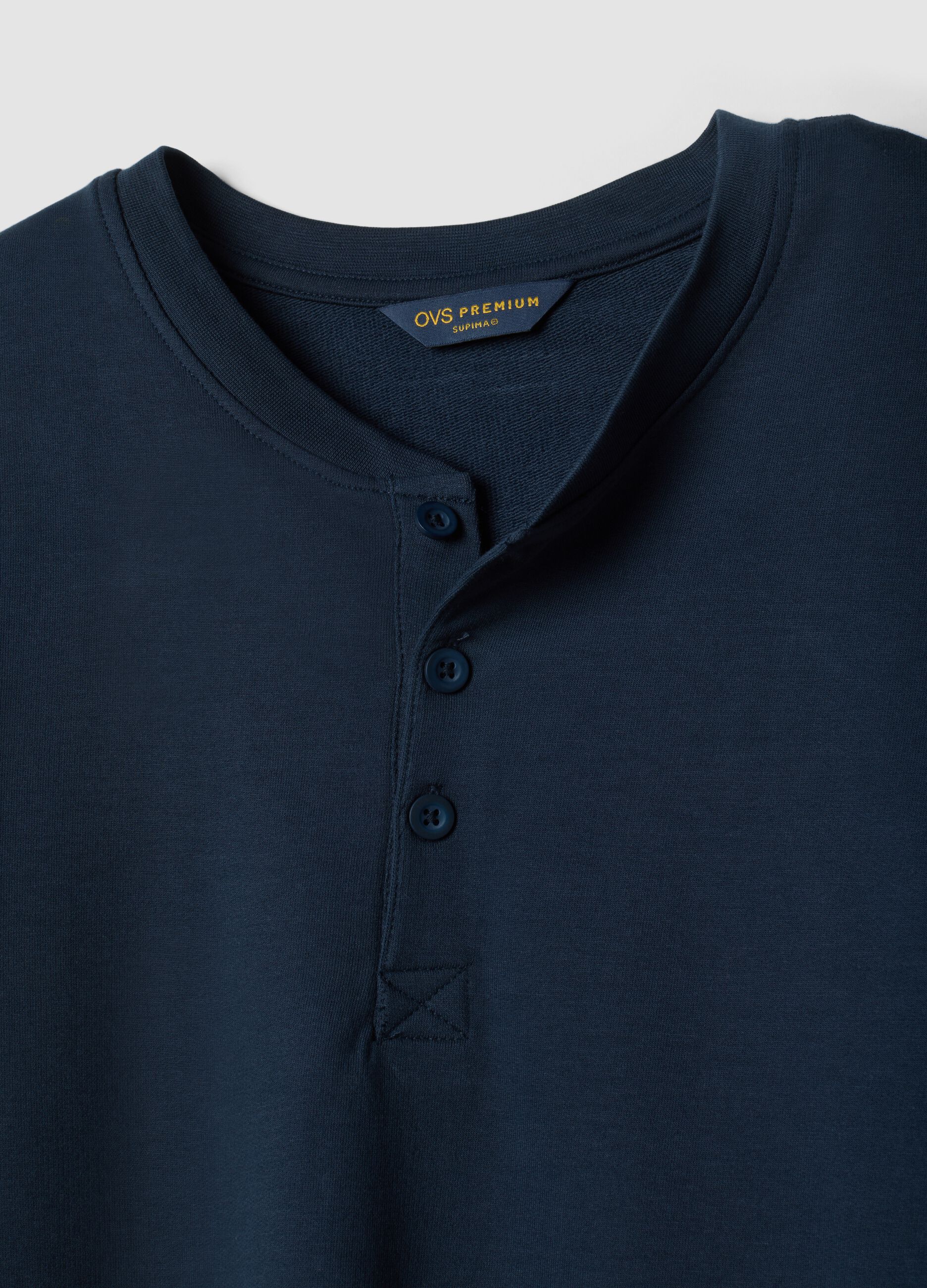 Pigiama blu in puro cotone con scollo serafino
