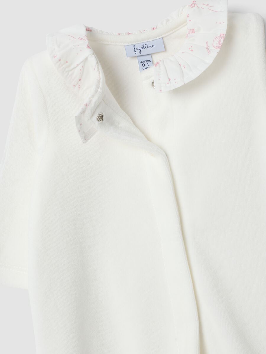 Tutina bianca in misto cotone organico con colletto_3