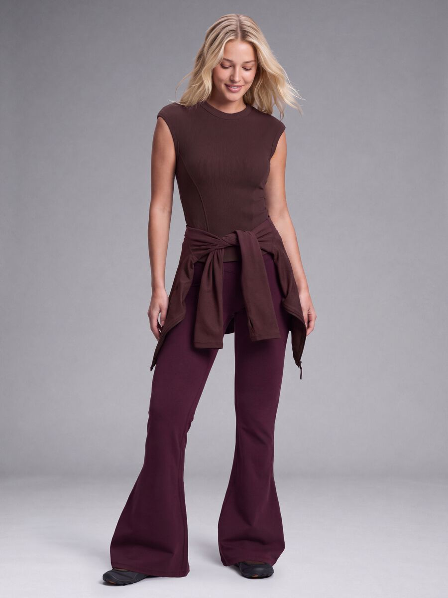 T-shirt fitted marrone in modal elasticizzato a costine ALTAVIA STUDIO_1