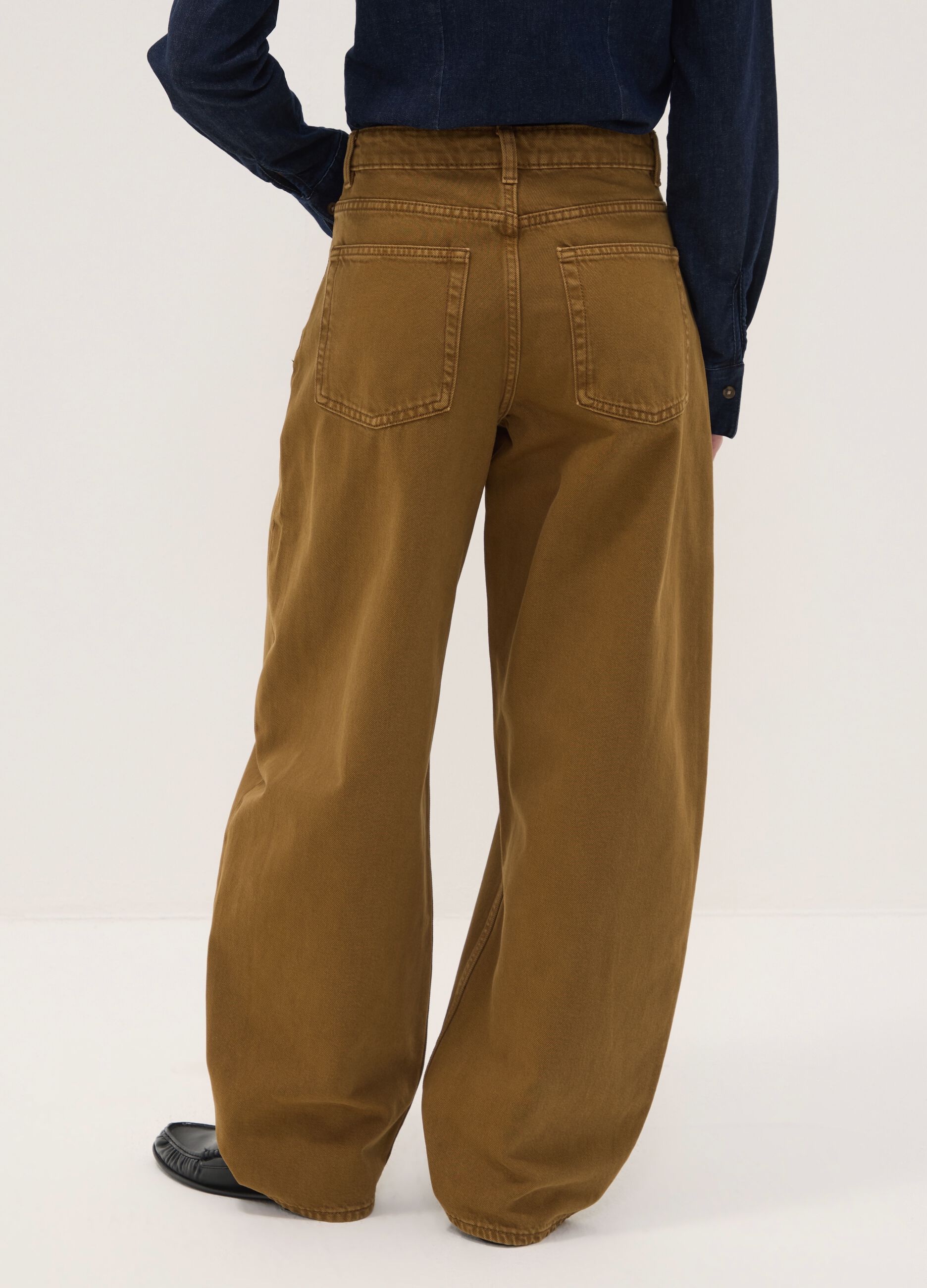 Brown pure cotton barrel-fit jeans