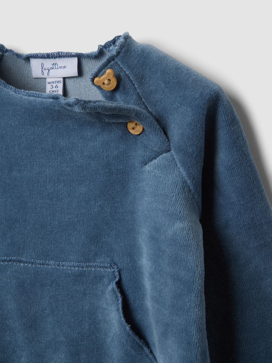 Blue cotton-blend velour set with shoulder buttons, regular fit_2