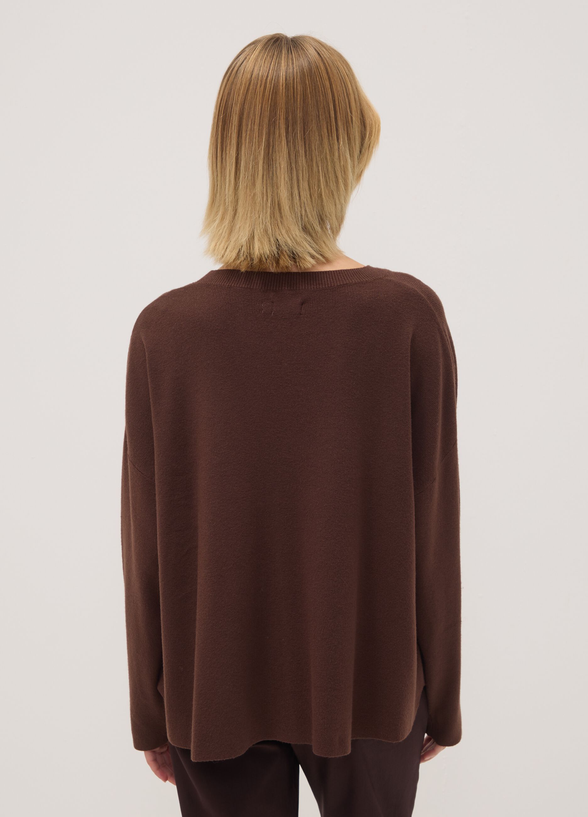Brown viscose-blend jumper with floral appliqu&eacute;s, regular fit