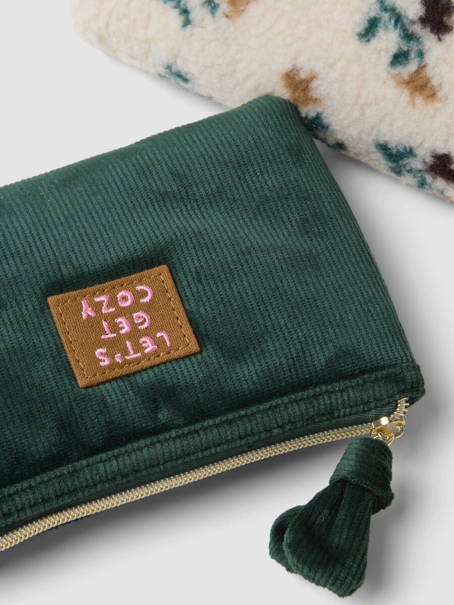 Set di due pochette bianche e verde con fantasia floreale_2