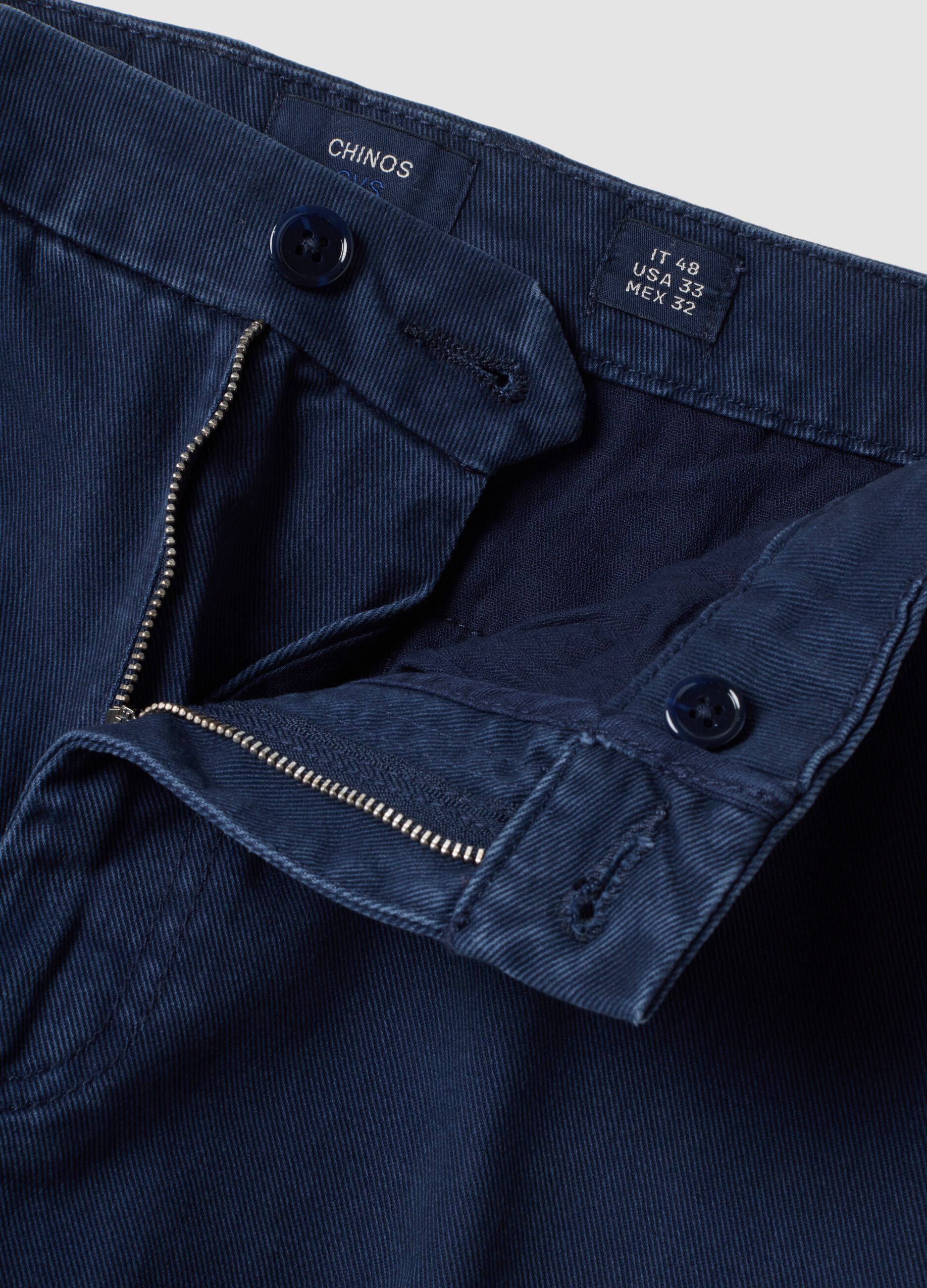 Pantaloni chino blu in puro cotone carrot fit