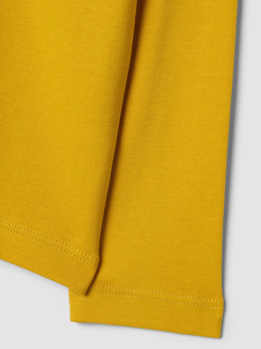 Yellow organic cotton roll-neck T-shirt_3