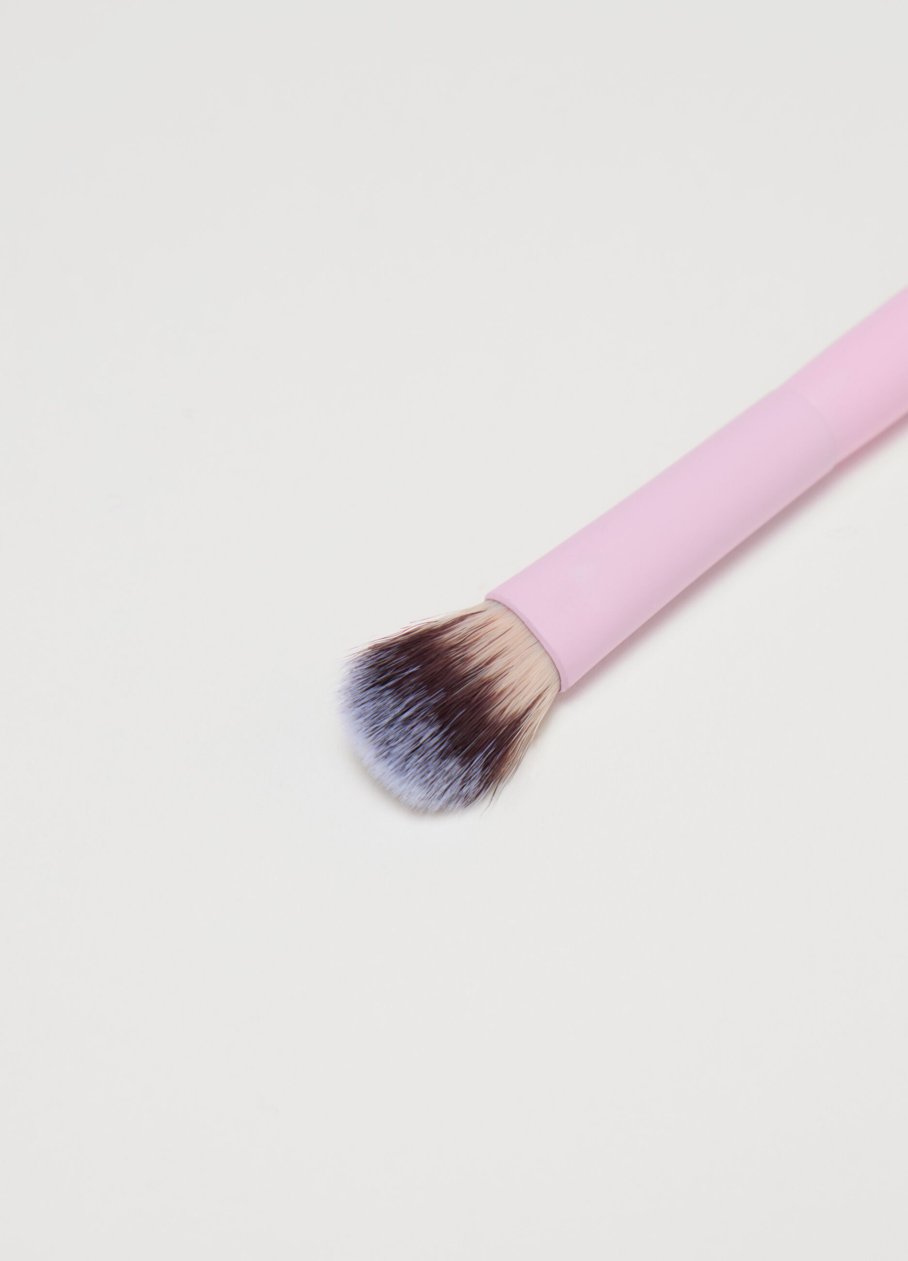 Make-up brush for concealer