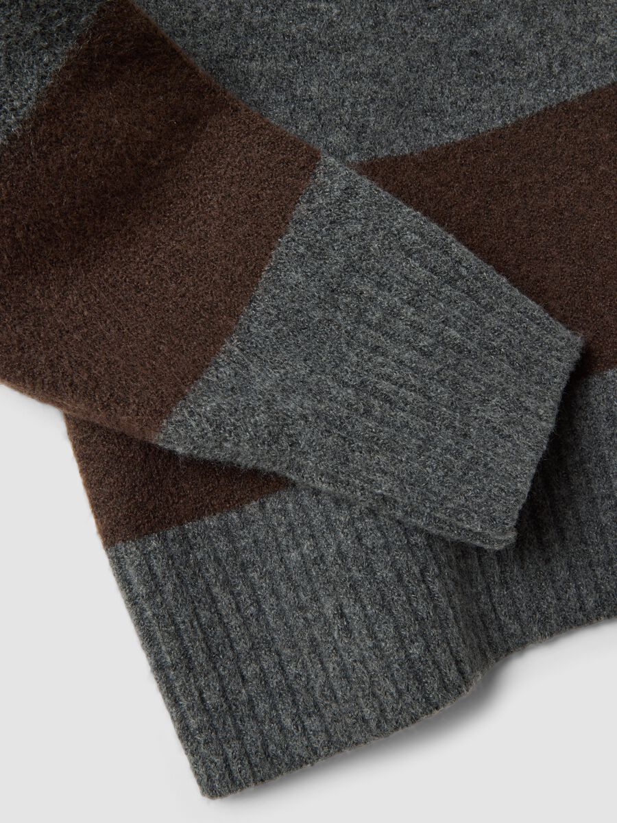 Grey striped stretch wool crew-neck jumper_5