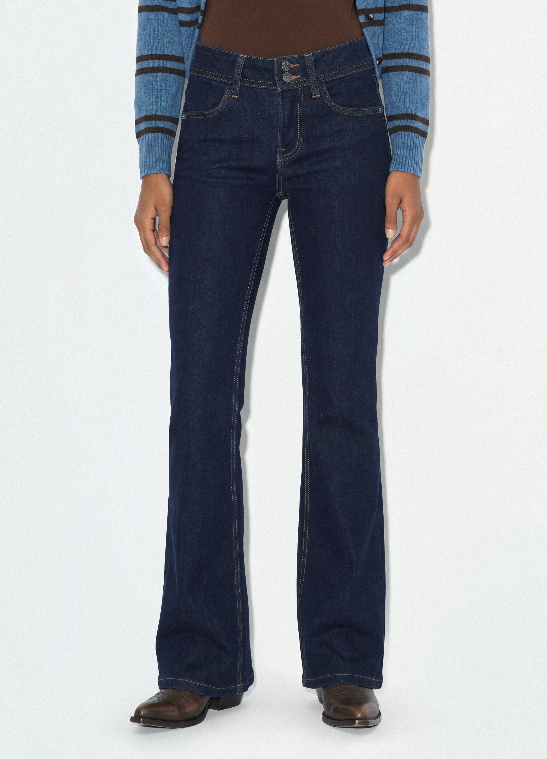 Jeans blu flare in cotone elasticizzato