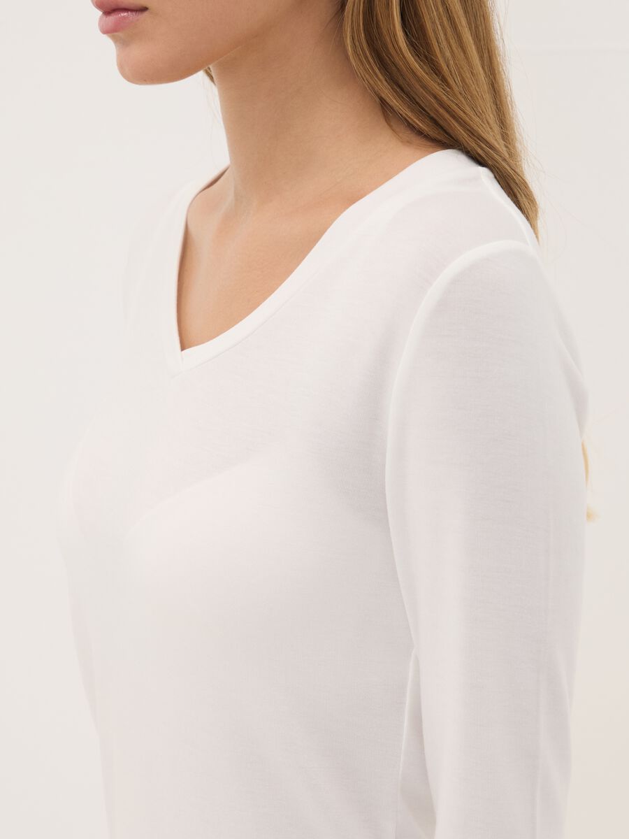 White stretch modal crew-neck T-shirt, regular fit_2