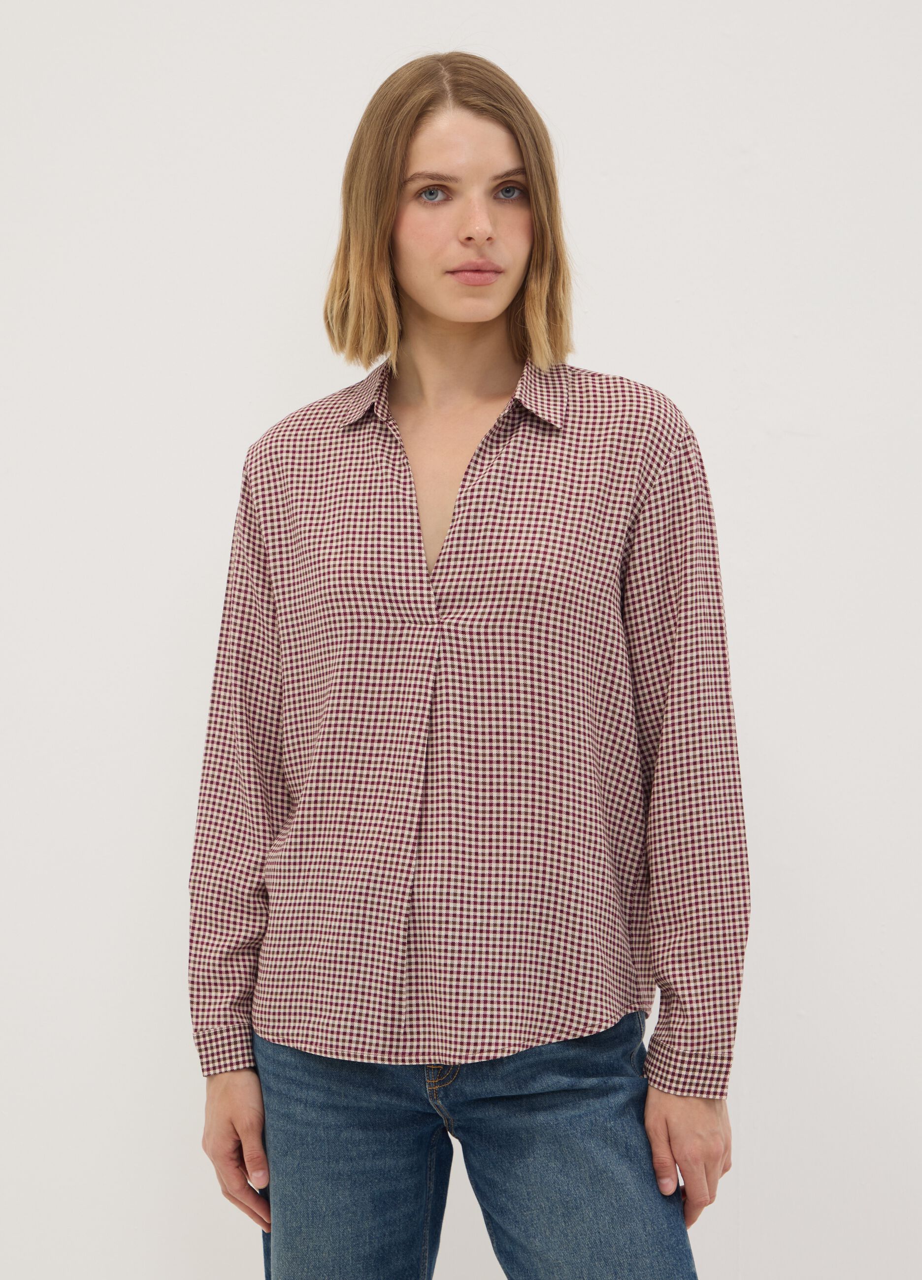 Brown checked pure viscose shirt with classic collar, regular fit