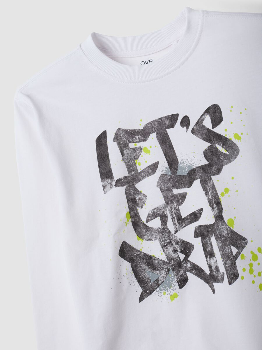 White organic cotton T-shirt with &ldquo;Let&rsquo;s get drip&rdquo; slogan for boys_5