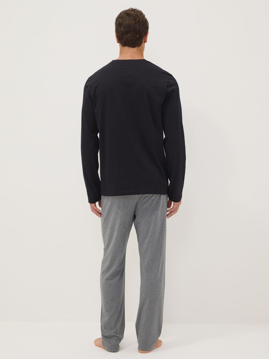 Black and grey pure organic cotton V-neck regular-fit pyjamas_2