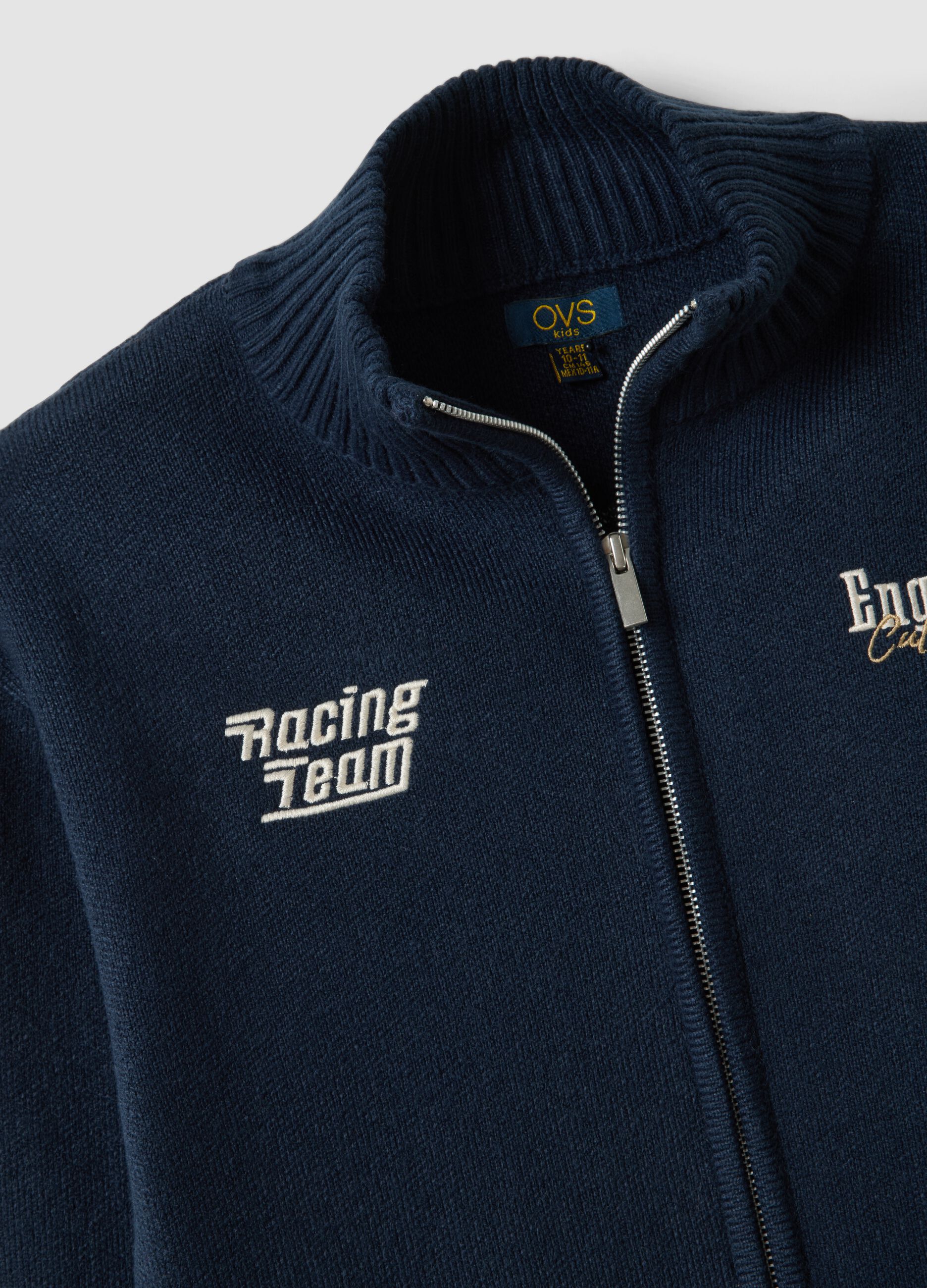 Cardigan blu con zip e ricami racing