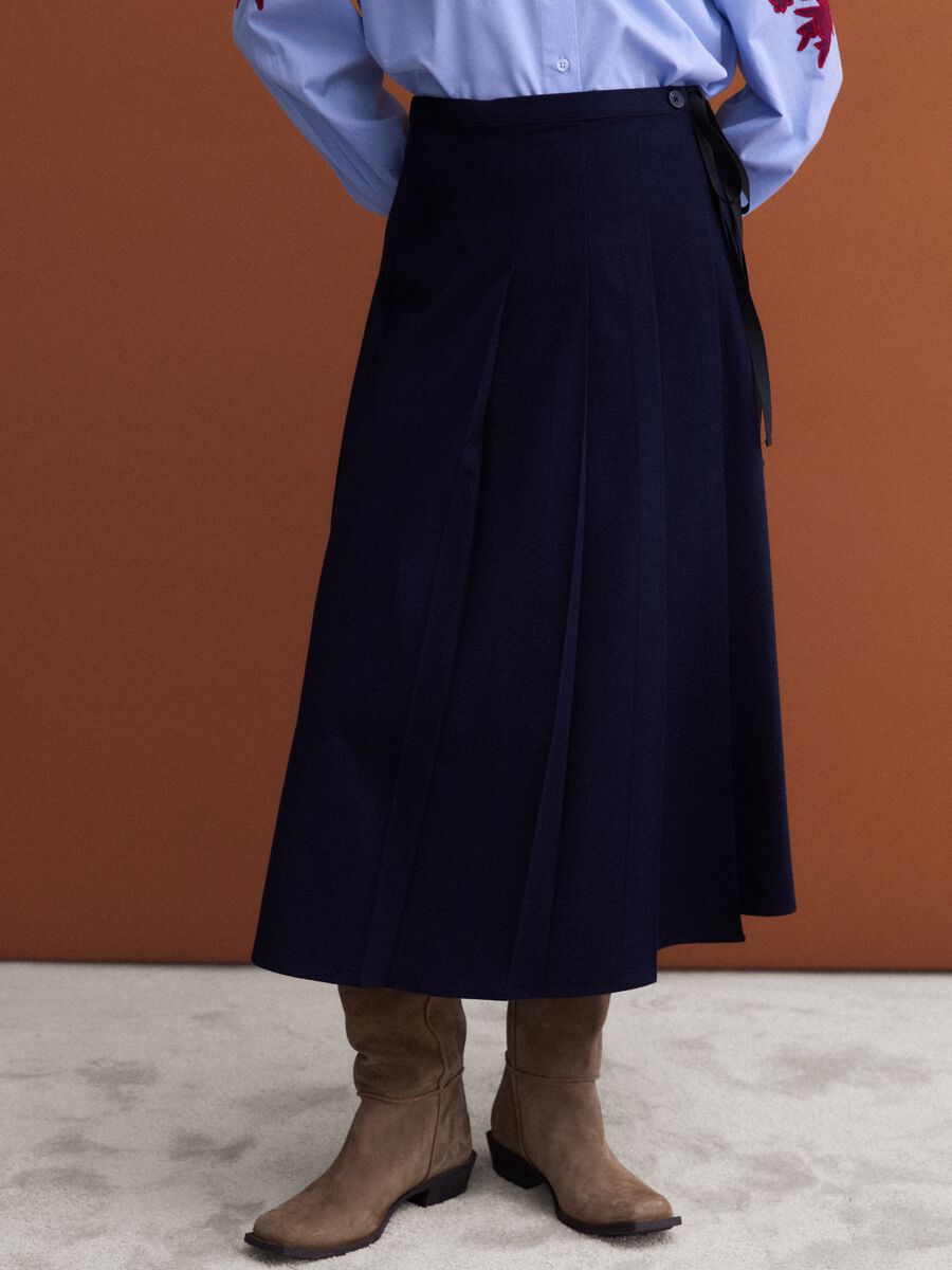 Blue pleated skirt in stretch viscose_2