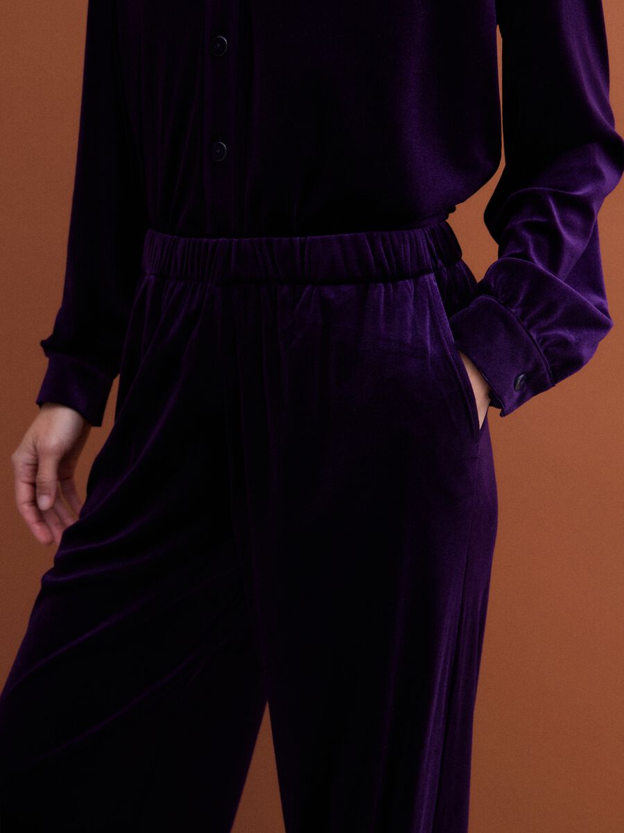Purple wide-leg trousers in stretch velvet-effect fabric_2